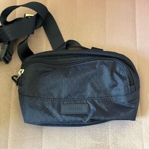 Athleta Navy Belt Bag with Versatile Design
